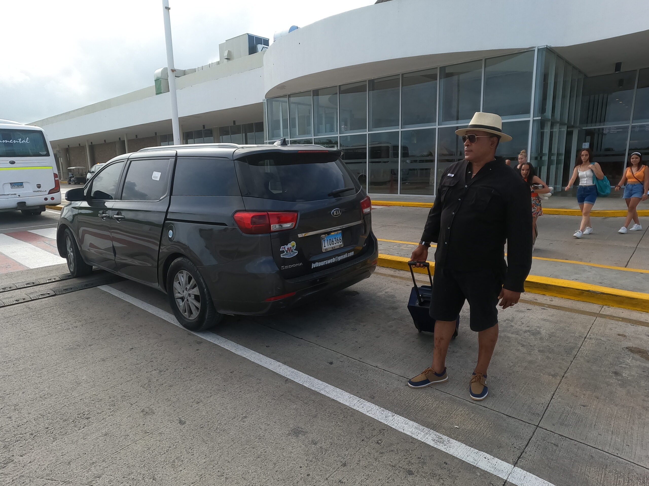 transportation-from-punta-cana-airport-to-dreams-resort